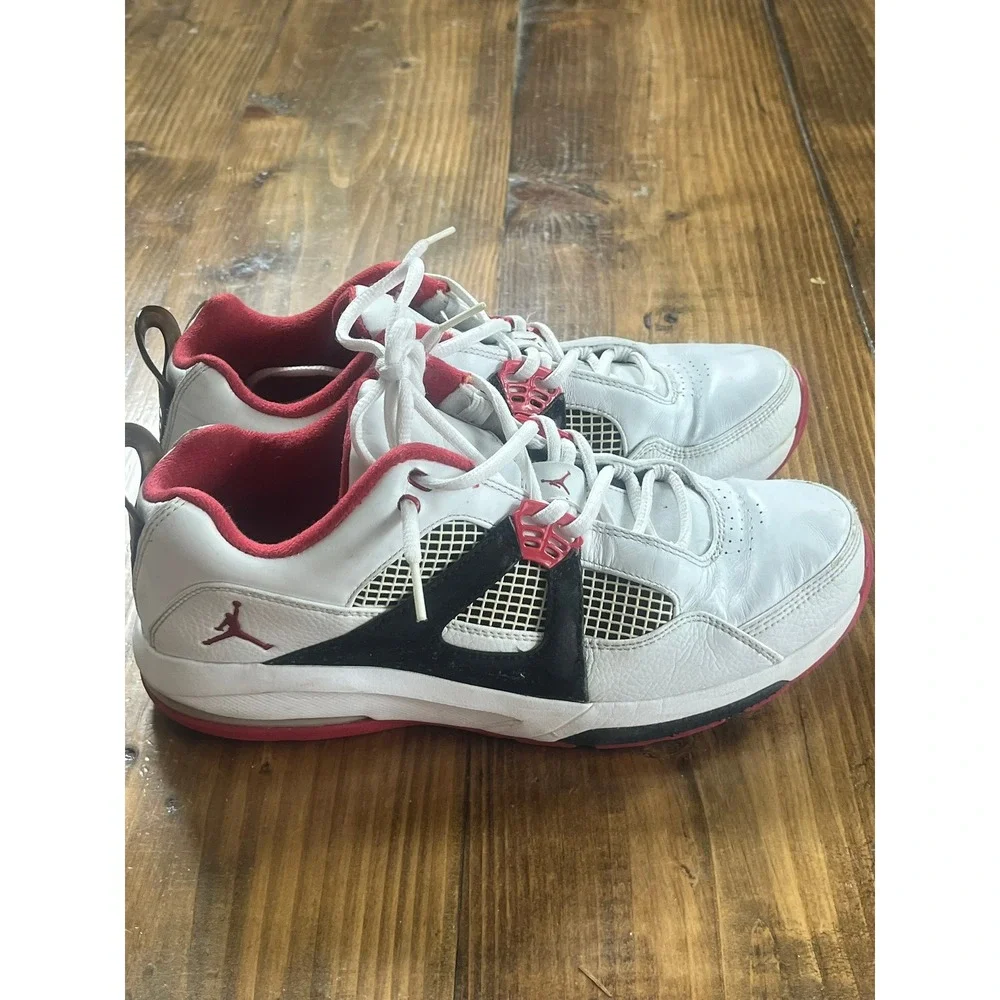 NIKE AIR JORDAN TRUNNER Q4 WHITE‎ VARSITY RED 343408-162 Size 9.5
